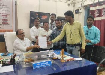 पत्रकार महाजन यांना मारहाण केलेल्या हल्लेखोरावर कडक कारवाई करा, सिरोंचा डिजिटल मीडिया पत्रकारांनी निषेध व्यक्त करत मुख्यमंत्री यांच्याकडे कारवाईची मागणी.