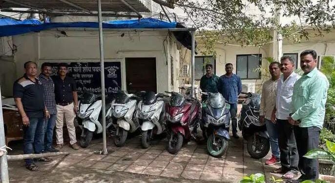 नवी मुंबईत दुचाकी चोरणाऱ्या टोळीचा स्पर्दाफास बाल गुन्हेगारांसह दोघांना ठोकल्या बेड्या 5 गुन्हे आले समोर.
