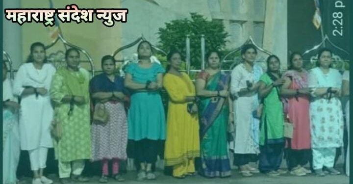 हिंगणघाट शासकीय वैद्यकीय महाविद्यालय महिला कृती समितीचे 83 व्या दिवशी काळे रिबीन हाताला बांधून आंदोलन.