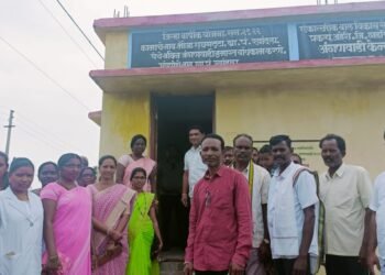 रायगट्टा येथे माजी आमदार दिपकदादा आत्राम यांच्या उपस्थितीत नवीन अंगणवाडी चे लोकार्पण.