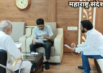 सिंदी रेल्वेतील रखडलेल्या पुलाचे काम त्वरित सुरू करा, नगर परिषद सिंदी रेल्वे येथे कायमस्वरूपी मुख्याधिकारी द्या.