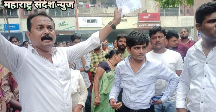 नागपुर शहरातील धोकादायक पुलाकडे अक्षम्य दुर्लक्ष: साहाय्यक आयुक्तांना राष्ट्रवादी अर्बन सेल व नागरिकांचा घेराव.