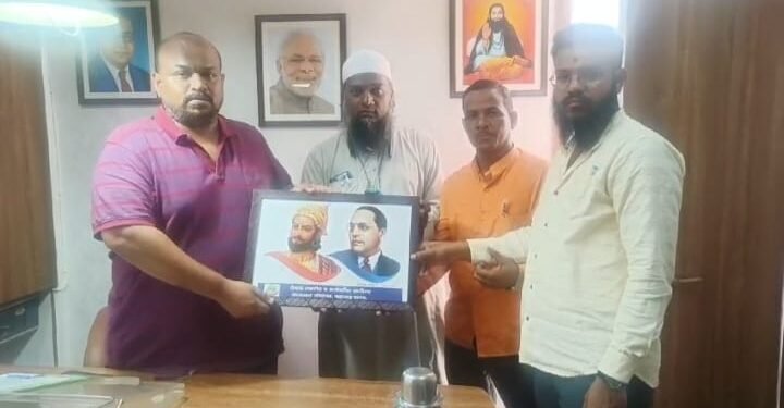 सेवक संघटित व असंघटित आरोग्य कामगार संघटनेकडून कामगारमंत्री महाराष्ट्र राज्य यांचे सुपुत्र सुशांत सुरेश खाडे यांचा सन्मान.