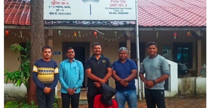 खुनाच्या गुन्हयात चार महीन्यापासुन फरार आरोपीच्या गुन्हे शाखा युनिट-०४ ने बीड येथे जावून आवळल्या मुसक्या