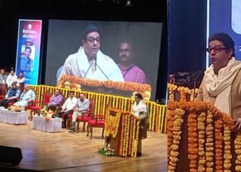 निर्भीड पत्रकारिता टिकली पाहिजे जागरूक पत्रकारच चुकीच्या गोष्टी थांबू शकतात: राज ठाकरे