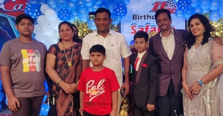 अधिवक्ता सतीश जैनवार यांच्या मुलाचा वाढदिवसा निमित्त माजी जिप अध्यक्ष कंकडालवार दांपत्याची उपस्थिती.