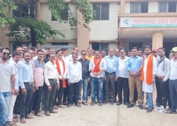 हिंगणघाट नगर पालिकेच्या चुकीच्या धोरणामुळे नागरिकांना नाहक त्रास: शिवसेना व वंचित आक्रमक.