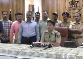 हिंगणघाट तालुक्यात राष्ट्रीय महामार्गावर बंदुकीच्या धाकावर कोट्यावधीचा दरोडा.