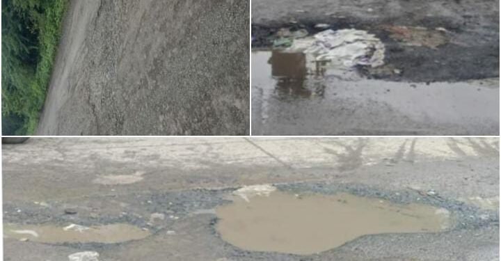 चंद्रयान ३ ने काढलेला हा फोटो नाही अकोल्यातील खड्डे आहे ॲड. प्रकाश आंबेडकर