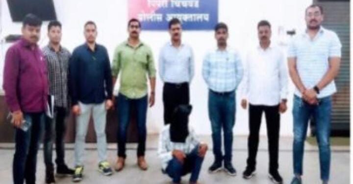 ऑनलाइन पेमेंट झाले असे सांगून अनेक व्यापाऱ्याची फसवणूक करणारी बंटी बबली जोडी गुन्हे शाखा युनिट ४ जाळ्यात.