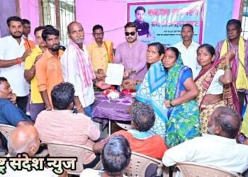 अहेरी: लोहार समाजाला समाज मंदिर उपलब्ध करून द्या, लोहार समाज संघटना राजारामच्या वतीने निवेदनातुन मागणी.