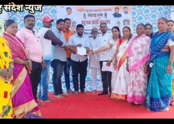 राष्ट्रीय कामगार महासंघ व बहुजन क्रांती महासंघाच्या एक दिवशीय धरणे आंदोलनला तथागत ग्रुप संघटनेच्या जाहीर पाठिंबा.