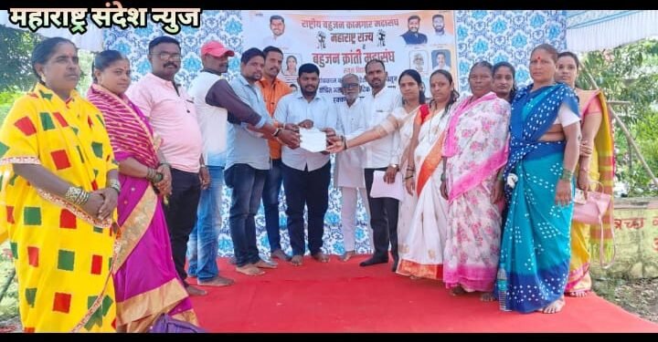 राष्ट्रीय कामगार महासंघ व बहुजन क्रांती महासंघाच्या एक दिवशीय धरणे आंदोलनला तथागत ग्रुप संघटनेच्या जाहीर पाठिंबा.