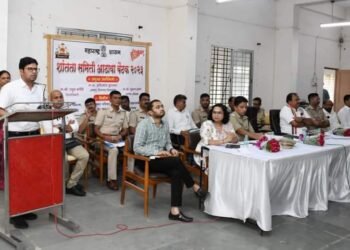 वर्धा जिल्हाचे जिल्हाधिकारी यांच्या उपस्थितीत हिंगणघाट येथे शांतता समितीची बैठक संपन्न.