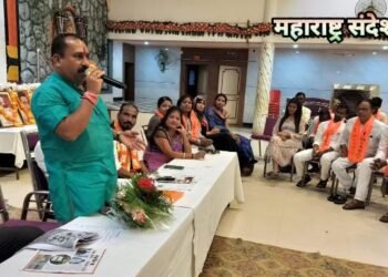 शिवसेना ठाकरे पक्षा तर्फे गडचिरोली येथे शासनानी कागदावर राबवीत असलेल्या योजनेच्या विरोधात भांडाफोड उपक्रम.