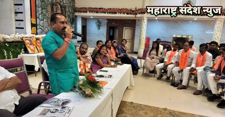 शिवसेना ठाकरे पक्षा तर्फे गडचिरोली येथे शासनानी कागदावर राबवीत असलेल्या योजनेच्या विरोधात भांडाफोड उपक्रम.