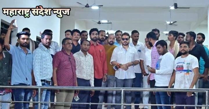 आलापल्ली येथील नवीन बस स्थानकाचे राजे अम्ब्रिशराव आत्राम ह्यांनी केली पाहणी, प्रवाशांना होणाऱ्या गैरसोयी बद्दल व्यक्त केली नाराजी.