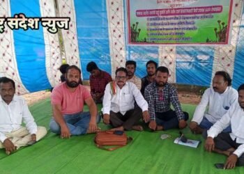 अखेर राष्ट्रवादी काँग्रेस पक्षाच्या वतीने सिरोंचा तहसील कार्यालय समोर बेमुदत साखळी उपोषणाला सुरूवात.