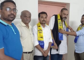 चंद्रपूर: राष्ट्रवादी काँग्रेस पक्षाचे त्रीलोचनसिंग अरोरा (शंकर सरदार) यांचा आम आदमी पार्टीत मध्ये जाहीर प्रवेश.