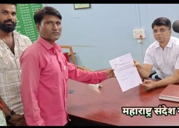 अकोला जिल्हा रुग्णालय समोर खाजगी रुग्णवाहिकेला पार्कीग व्यवस्था द्या, भिमराजे रुग्णवाहिका संघटनेची मागणी.