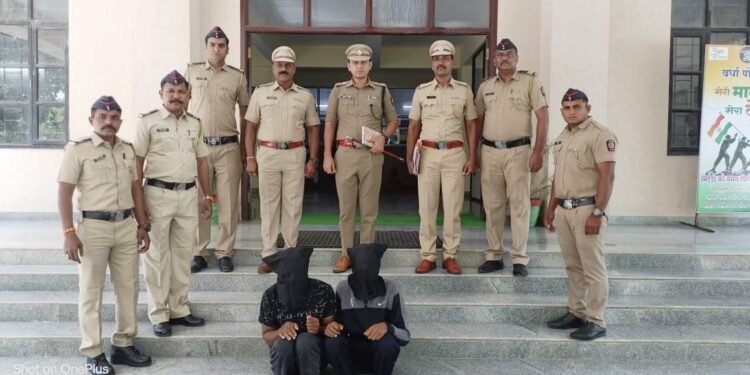 पोलीस असल्याची बतावणी करुन वयोवृध्द नागरीकांना लुटणारी आंतरराज्यीय टोळी समुद्रपूर पोलीसांचे जाळ्यात.