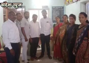 गोंडपिपरी तालुक्यातील चेकदरूर येथील ग्रामपंचायतचे नवनियुक्त सरपंच पदी अमोल भोयर यांची अविरोध निवड.