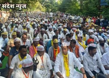 गडचिरोली: कुणबी समाजाच्या वतीने     जिल्हाधिकारी यांना आपल्या विविध मागण्याचे निवेदन.