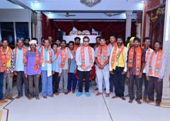 भामरागड तालुक्यातील दुर्गम व नक्षलग्रस्त गावातील अनेकांनी राजे अम्ब्रिशराव आत्राम यांचा  नेतृत्वावर विश्वास करीत केला भाजपात प्रवेश.