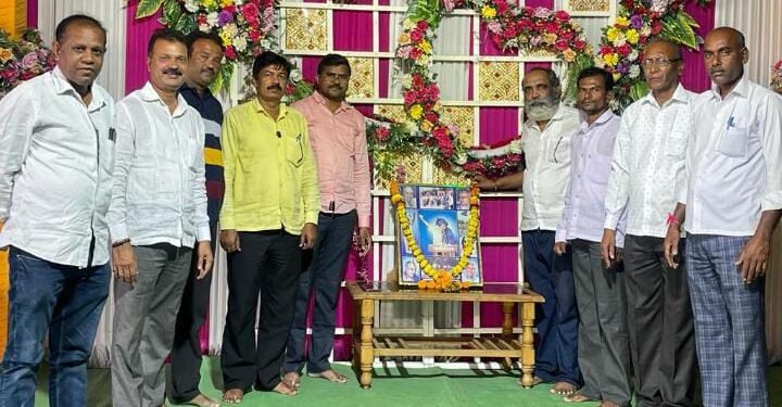 सावनेर येथे बीएसपी चे संस्थापक मान्यवर काशीराम यांच्या स्मृतीस अभिवादन.