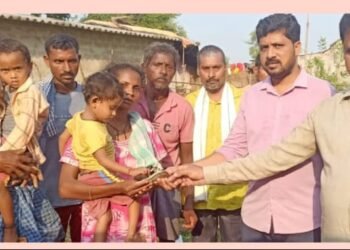 सिरोंचा तालुक्यातील अंकीसा येथील प्रकाश नल्ला यांच्या कुटुंबाला राजे अम्ब्रिशराव आत्राम यांनी दिला मदतीचा हात.