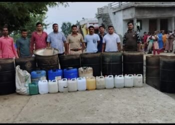 समुद्रपूर पोलीस स्टेशनच्या हद्दीत वायगाव गोंड पारधी बेडा येथे धडक वॉशआउट मोहिम राबवत मोठी कार्यवाही.