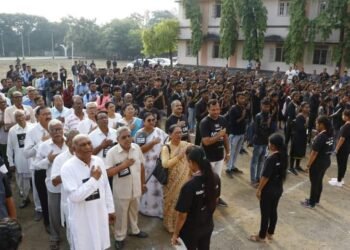 ‘वॉक फॉर फ्रीडम’ पदयात्रेचा प्रमुख जिल्हा व सत्र न्यायाधीशांच्या हस्ते शुभारंभ, मानवी तस्करी विरोधात केली जनजागृती.