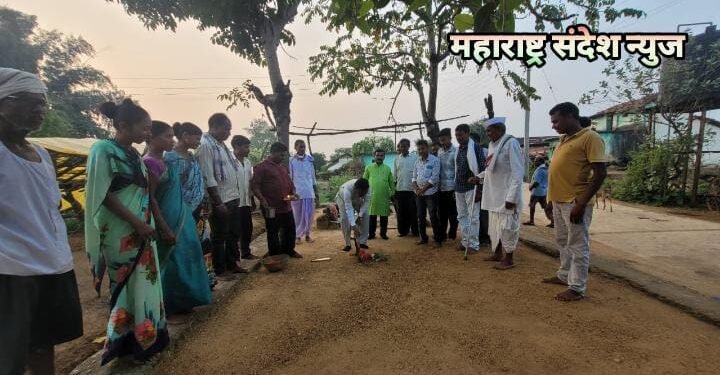 सावली तालुक्यातील रैयतवारी जांब येथे समाज मंदिर बांधकामाचे भूमिपुजन खा. अशोक नेते यांच्या हस्ते कुदळ मारून संपन्न.