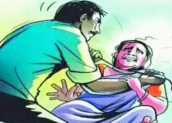 नागपुरात मोबाईल न दिलामुळे नराधम मुलाने जन्मदात्या आईची केली गळा आवळून हत्या.