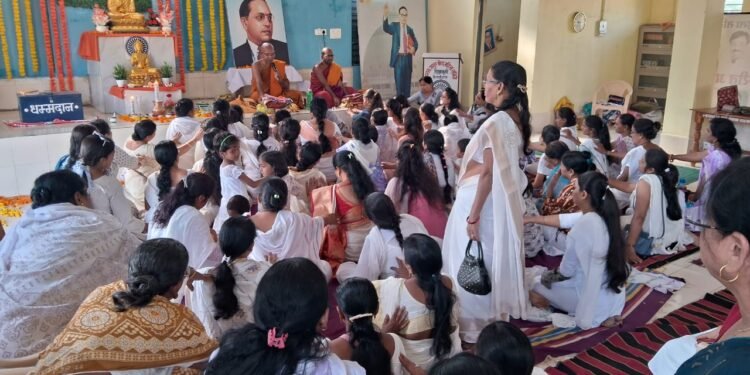 देसाईगंज येथे अश्विन पौर्णिमा निमित्त वर्षावास समाप्तीचा कार्यक्रम संपन्न.