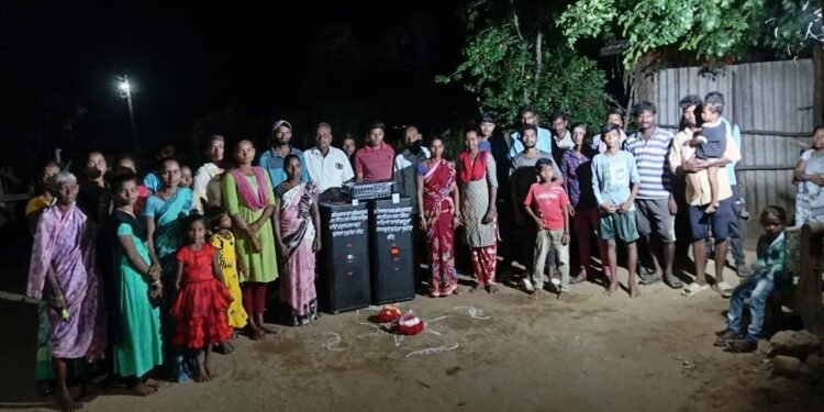 जि.प.माजी अध्यक्ष तथा अहेरी बाजार समिती सभापती अजय कंकडालवार यांच्याकडून साऊंड सिस्टमसह बॉक्सचे वितरण.