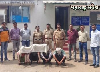 हिंगणघाट येथील दगडाने ठेचून जीव घेणाऱ्या 4 ही आरोपीला पोलिसांनी ठोकल्या बेड्या, स्थानिक गुन्हे शाखा व हिंगणघाट डी.बी पथकाची संयुक्त कारवाई.