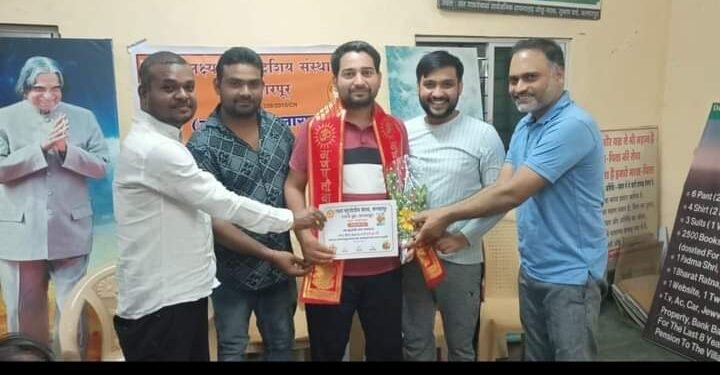 बल्लारपुर में लक्ष्य ग्रुप का वार्षिक पदग्रहन समारोह उत्साहापूर्ण माहौल में संपन्न.