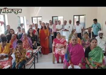 हिंगणघाट: नारायण सेवा मित्रपरिवाराने गरीब, वंचित, निराधार लोकांबरोबर केली दिवाळी साजरी.