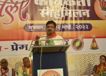 भाजपा ही पार्टी देशहित प्रथम मग पक्ष, कार्यकर्ता मग नेता हा विचारसरणीचा: माजी खा. सुरेश वाघमारे.