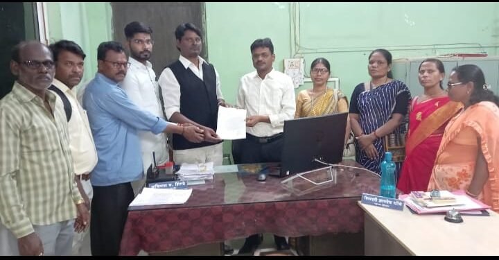 अकोला जिल्ह्यातील सर्वे झालेल्या 209 गावांमध्ये संविधान सभागृह ही योजना सुरू करा: शंकर कंकाळ