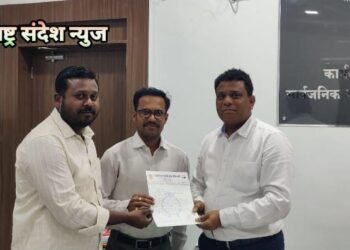 गोंडपिपरी लगतच्या खेडी पोडासा मुख्य रस्ता निर्माण कामात मोठा भ्रष्टाचार राष्ट्रवादी युवक काँग्रेसचे सार्वजनिक बांधकाम विभागाला निवेदन.