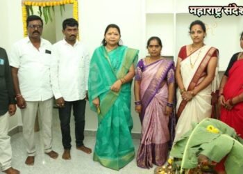 गृहप्रवेश कार्यक्रमाला भाग्यश्रीताई आत्राम यांची उपस्थिती, जंग कुटुंबियांना दिले शुभेच्छा.