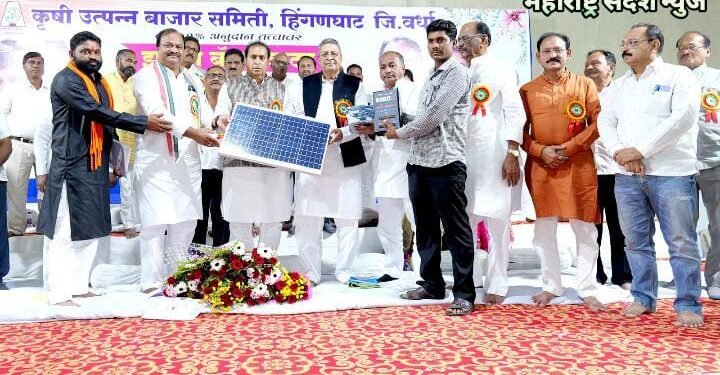 हिंगणघाट बाजार समितीला दर्जेदार करण्यासाठी ॲड. सुधीर कोठारी आदर्श प्रशासक माजी गृहमंत्री अनिल देशमुख यांचे गौरवोद्गगार