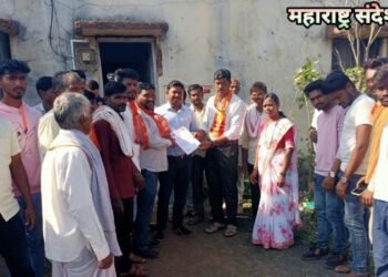 शंकर पठार येथे 11 केवी विद्युत तार तुटल्यामुळे गंभीर जखमी झालेल्या सतिश काळे ला आर्थिक मदती साठी मनसे चे निवेदन.