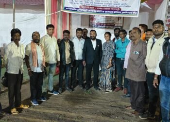 वेकोलि वणी क्षेत्राच्या विरोधात राष्ट्रवादी कॉंग्रेस पार्टी घुग्घुस तर्फे नागपुर येथे धरणे आंदोलन.