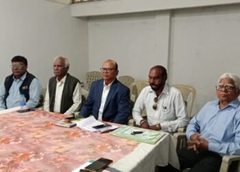 इंडिया आघाडीत सहभागी न केल्यास पक्ष लोकसभेच्या सर्वच जागी उमेदवार उभे करेल: डॉ. मोहनलाल पाटील