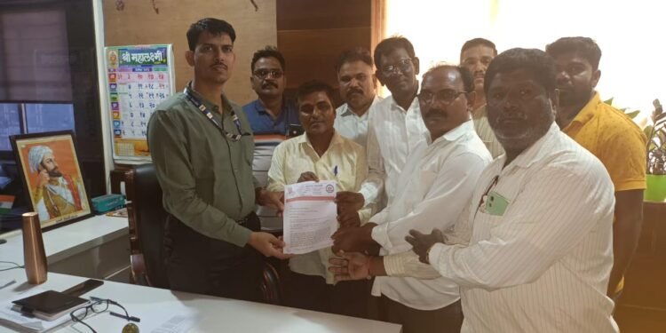 नमो कामगार कल्याण अभियान’ तसेच सुरक्षा योजनेच्या नावाखाली चालू असलेला ‘मोदी भाजप’ पक्षाचा प्रचार प्रसार ताबडतोब थांबवा.