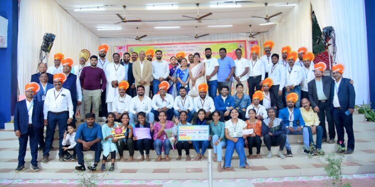 राज्यस्तरीय लोक नृत्य स्पर्धेला उत्स्फूर्त प्रतिसाद, ग्रामगीता महाविद्यालय चिमूर ठरले प्रथम क्रमांकाचे मानकरी.