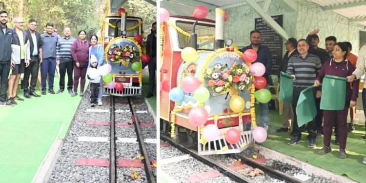 मंडल रेल प्रबंधक ने नागपुर के सेमिनरी हिल्स में वनबाला मिनी ट्रेन को हरी झंडी दिखाकर किया रवाना.